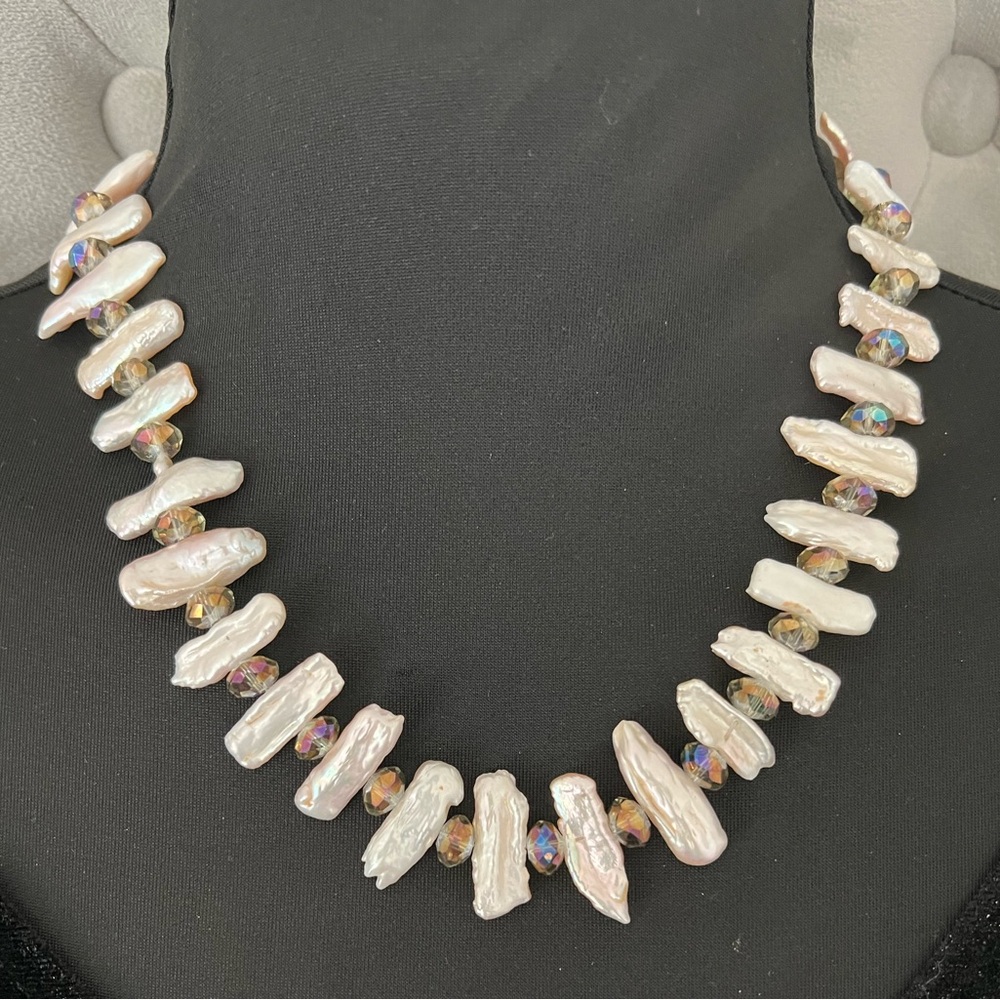 16” freshwater pearl and crystal beaded necklace